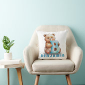 B est pour ours – Oreiller de bébé personnalisé (Chaise)