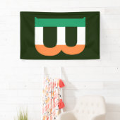 B Monogram overlay op Ierse vlag (v) bnrcnt Spandoek (Insitu)