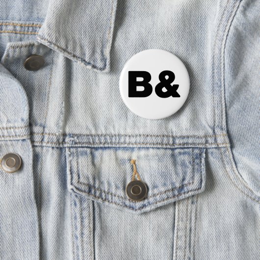 B & RONDE BUTTON 5,7 CM (In situ)