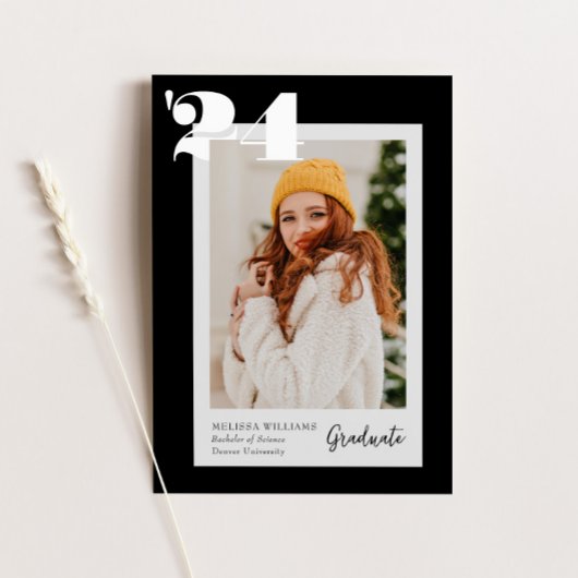 B&W Bold Modern Class of 2024 4 Foto's Afstuderen Kaart