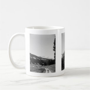 B & W Mountains 11 oz Mok