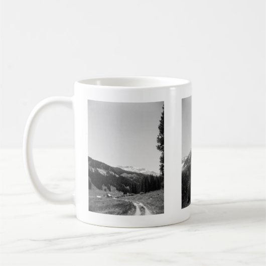 B & W Mountains 11 oz Mok (Links)