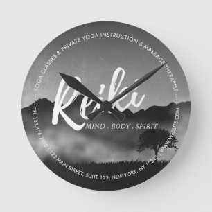 B&W Natural Reiki Master Yoga Mediation instructeu Ronde Klok