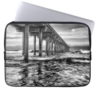 B&W-pier bij zonsopgang, Californië Laptop Sleeve