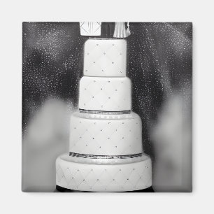 B&W White Retro Wedding Cake Magneet