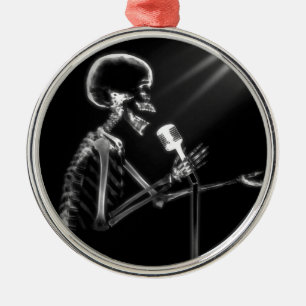 B&W X-Ray Vision Skeleton Zingend op microscoop Metalen Ornament