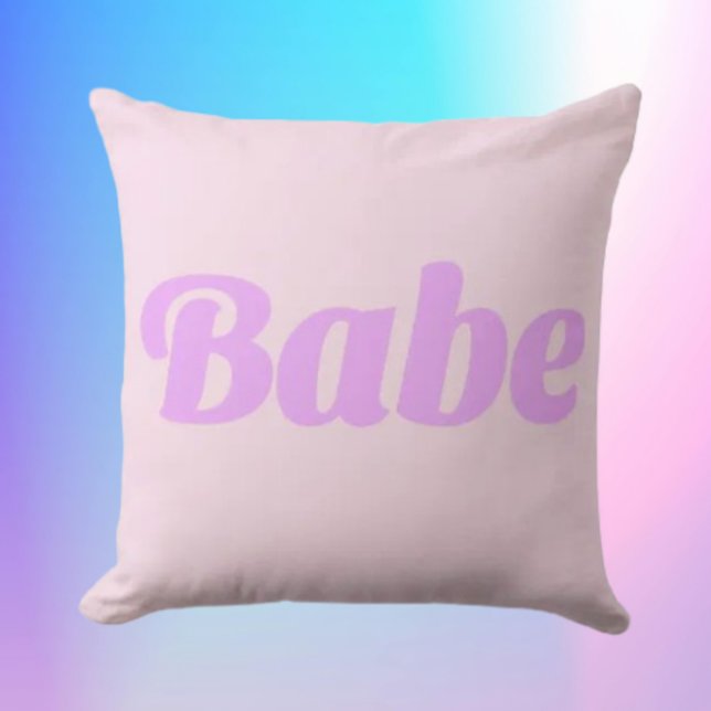 BABE Statement Throw Pillow – Bold, Cozy & Confide Kussen (Creator heeft geüpload)