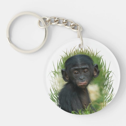 Baby Ape In The Grass Sleutelhanger (Voorkant)