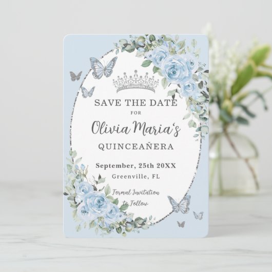 Baby Blauw Bloemen Zilveren Vlinders Quinceañera Save The Date (Staand voorkant)
