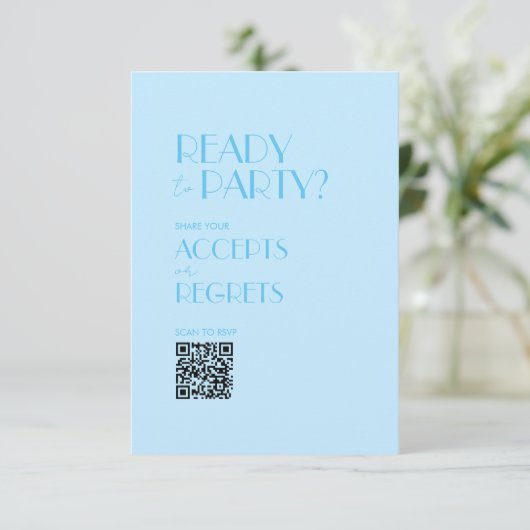 Baby Blue Ocean Bold Mariage code QR carte RSVP (Debout devant)