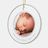 Baby Boy First Kerstfoto | Zilver Snowflake Keramisch Ornament (Links)