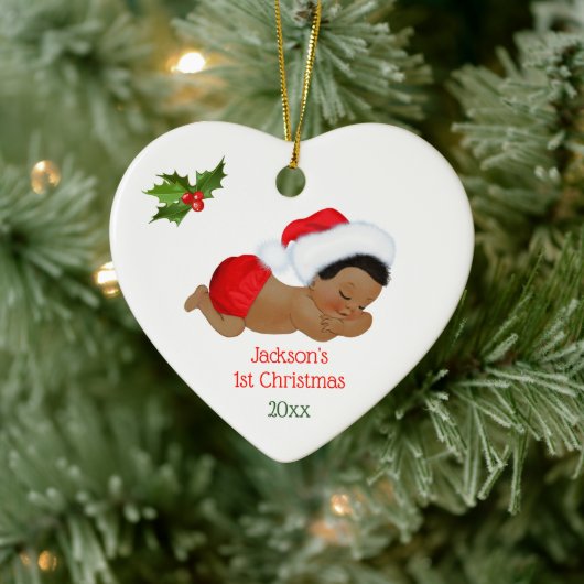 Baby Boy First KerstRed Santa Hat Keramisch Ornament (Boom)