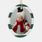 Baby eerste Kerstmis Modern Green Stripes Foto Keramisch Ornament (Rechts)