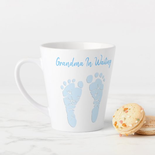 Baby Footprint Grandmoeder to be Boy Announance Latte Mok (In situ)