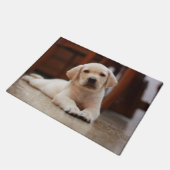 Baby gele Labrador Puppy Dog op Belly Deurmat (Schuin)