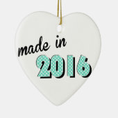 Baby gemaakt in 2016 keramisch ornament (Rechts)