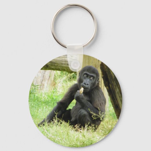Baby Gorilla Snacking Sleutelhanger (Voorkant)
