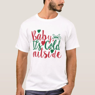 Baby Het is koud buiten hart slee ontwerp T-shirt