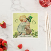 BABY HUGGING RABBIT IRISH ST. PATRICK'S DAY PARTY SERVETTEN (Insitu)