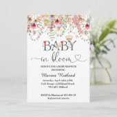 Baby In Bloom Fleur sauvage Baby shower Invitation (Debout devant)