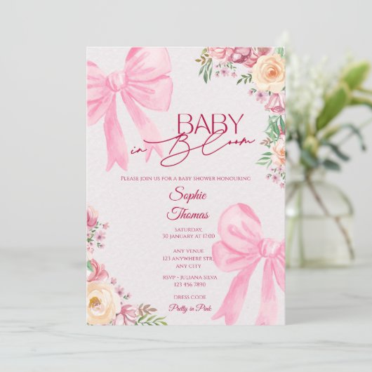 Baby in Bloom Pink Floral Baby Shower Invitation (Debout devant)