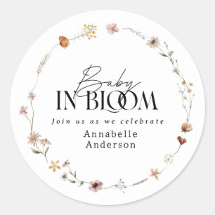Baby in bloom wilde bloemen baby shower uitnodigin ronde sticker