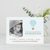 Baby in de geboorteaankondigingen van de luchtball aankondiging (Staand voorkant)