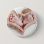 Baby in de handen van de moeder ronde button 5,7 cm (Voorkant)