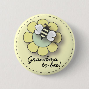 Baby in neutraal geel oma tot "bijen" pinnen ronde button 5,7 cm