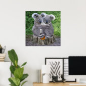 Baby Koala Beer Huggies Poster (Thuiskantoor)