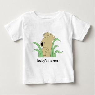 baby koala in t-shirt met eucalyptus