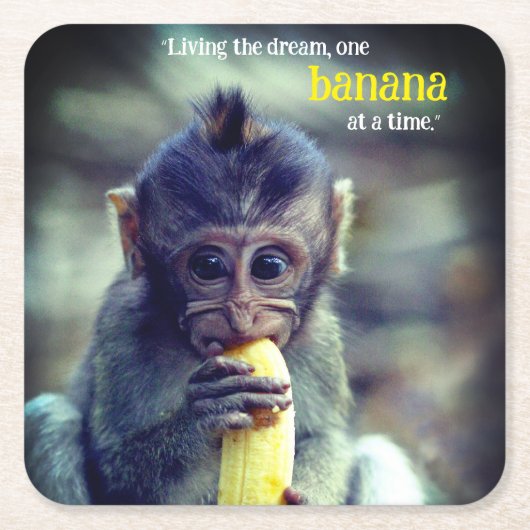 Baby Monkey eet banaan Vierkante Kartonnen Onderzetter (Voorkant)