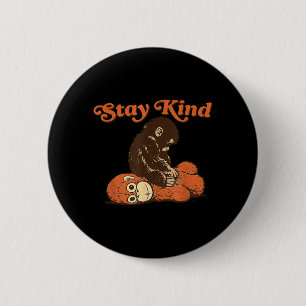 Baby Monkey Punch Stay Kind Knuffel Speelgoed Cute Ronde Button 5,7 Cm