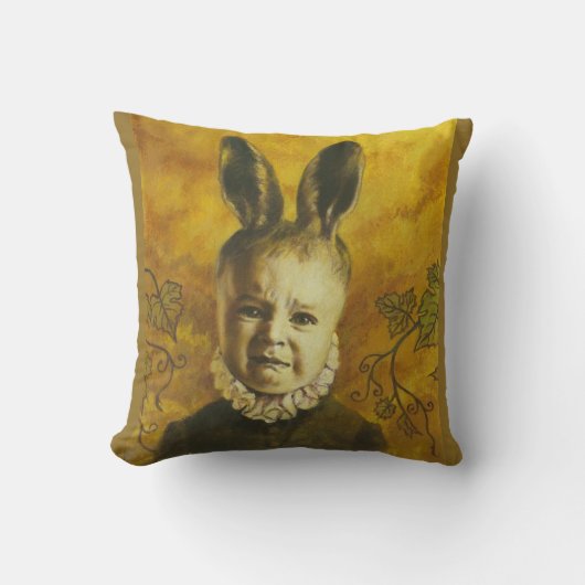 Baby Mutant Bunny Throw Cushion Kussen (Voorkant)