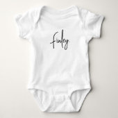Baby Naam Minimalistisch Script Typografie Naam Romper (Voorkant)