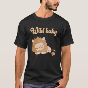 Baby op dag één vechtdag gevierde levende dieren t-shirt