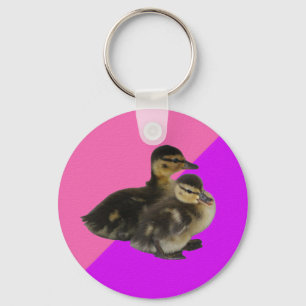 Baby op roze frambozen en Paarse sorbet Sleutelhanger