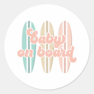 Baby op surfplank strand baby shower klassieker ronde sticker