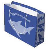 Baby Shark 1e Verjaardag Gift Bag Groot Cadeauzakje (Achterkant Gekanteld)