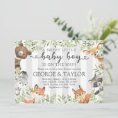 Baby shower animal de bois Invitation Invitation (Debout devant)