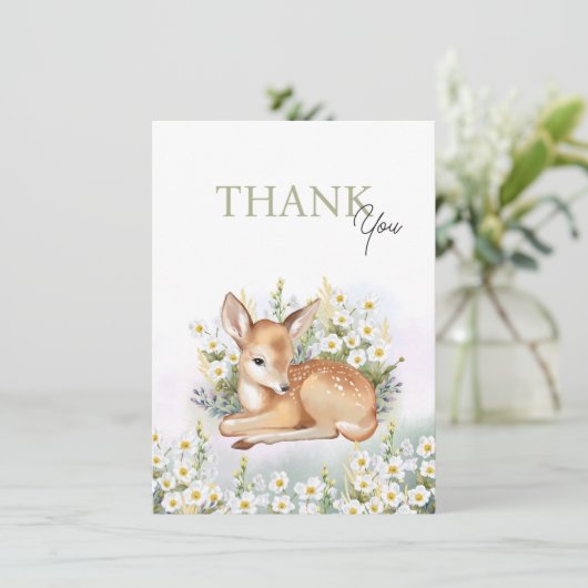 Baby shower invitations with an adorable fawn. (Debout devant)