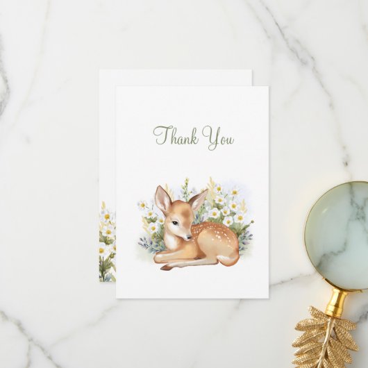 Baby shower invitations with an adorable fawn. (Devant/Arrière en situation)