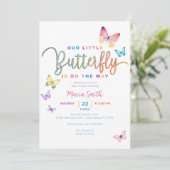 Baby shower papillon Invitation - Parties scintill (Debout devant)