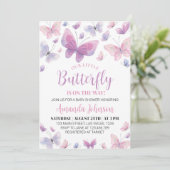 Baby shower rose violet papillon Invitation (Debout devant)