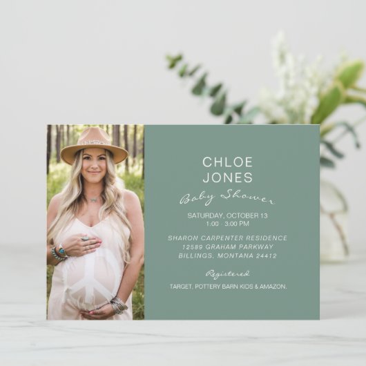 Baby shower simple moderne Photo Sage Invitation (Debout devant)