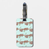 Baby sleuven hangen aan boompatroon bagagelabel (Achterkant verticaal)