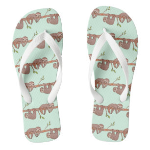 Baby sleuven hangen aan boompatroon teenslippers