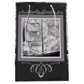 Baby Winkelkleding van 1930: Dolls Medium Cadeauzakje (Voorkant)