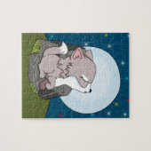 Baby Wolf Howling op een maan Legpuzzel (Horizontaal)