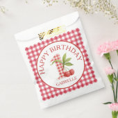 Baby's Cherry First Red Gingham Birthday Bedankzakje (Gezegeld)